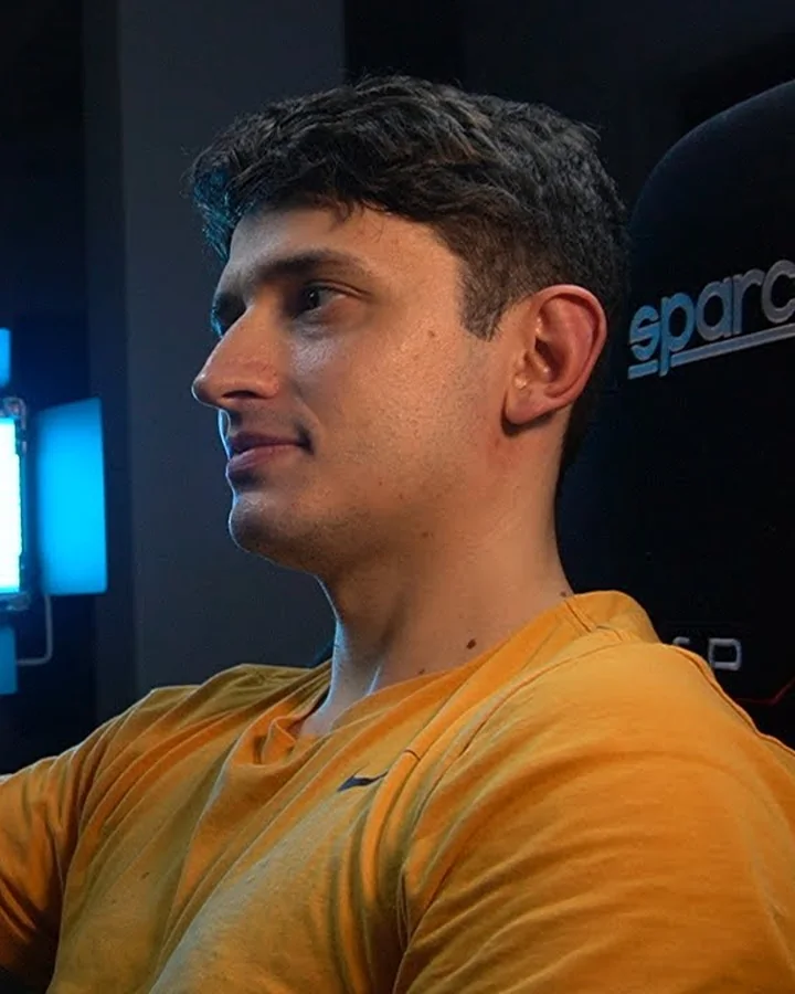 Marian Barbieru at his sim racing rig.
