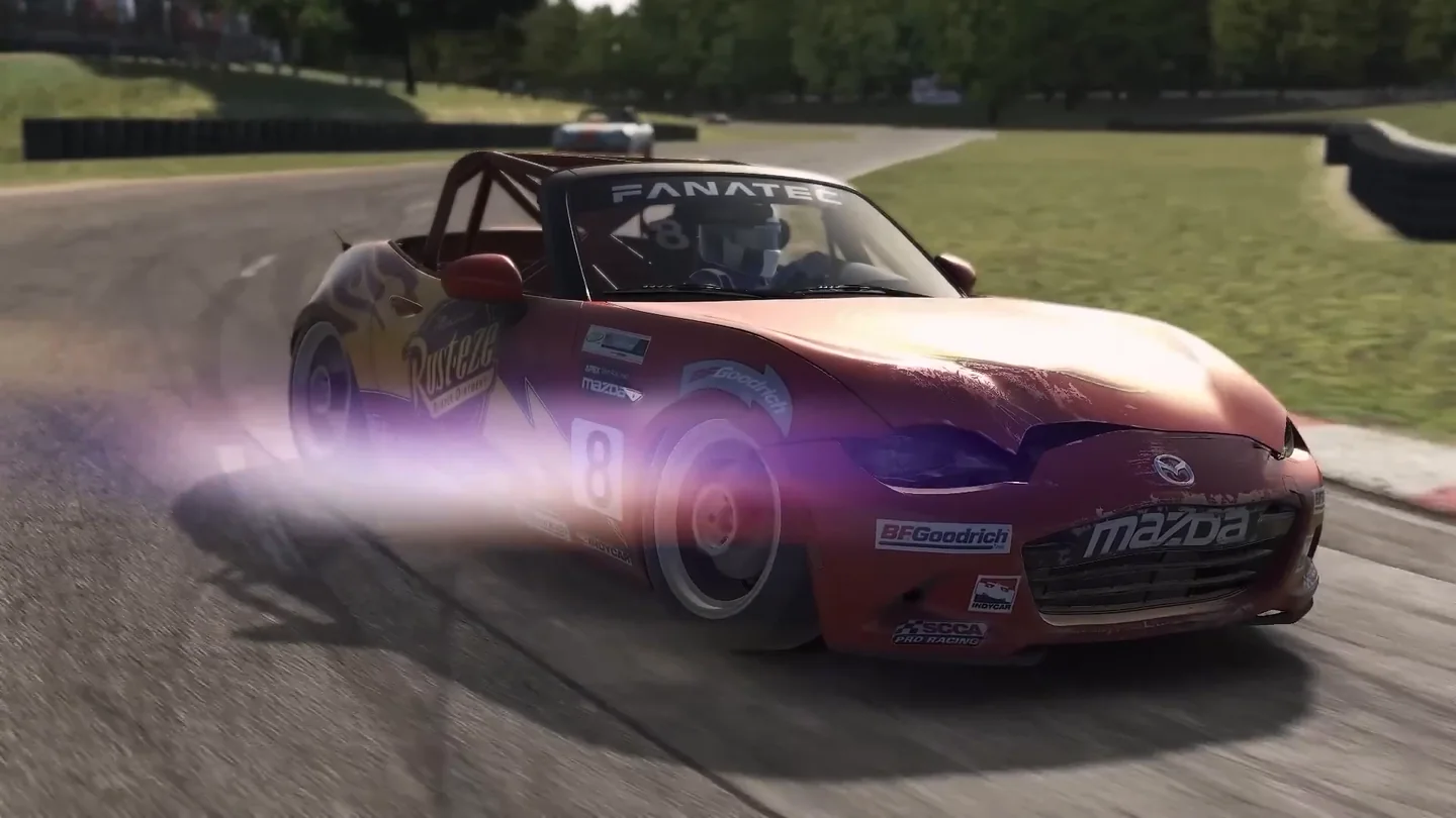 一辆受损的 Mazda MX-5 在轮胎烟雾中横向滑动，前车趁机脱离，这种自毁的比赛让新手无法提升 iRating。
